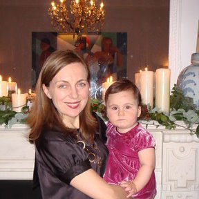 Фотография "Christmas 2007, at home in London with my youngest daughter Sophia"