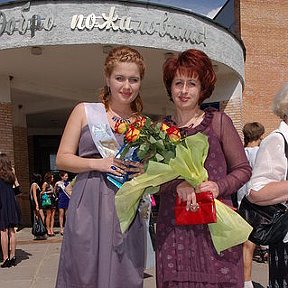 Фотография "19.06.2010 Машутка закончила школу. Выпускной."