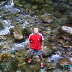 Фотография "В Абхазии : горная речка в ущелье "Каменный Мешок""