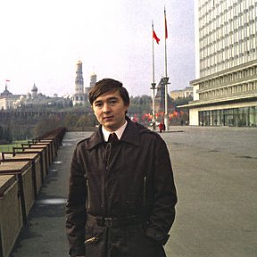 Фотография "Москва, около теперь уже несуществующей гостиницы "РОССИЯ", 1973 год."