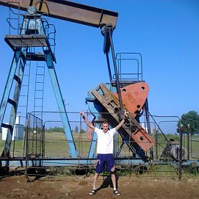 Фотография "Личная нефтяная скважина"