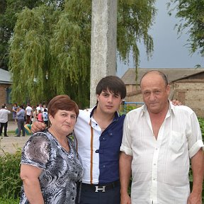 Фотография "я, жена и наш выпускник!"