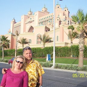 Фотография "We are in Dubai. This is man maid island"