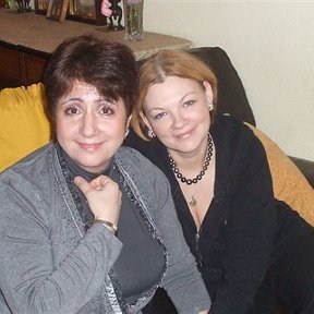 Фотография "с любимой...подругой у нее дома.март 2008"
