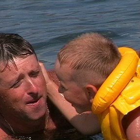 Фотография "Новороссийиск лето с младшим сыном 2006г."