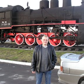 Фотография "Это Воркута, паровоз на вокзале и хвост моей машины"
