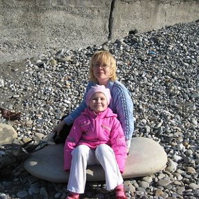 Фотография "Я с дочкой на отдыхе в Сочи.

осень 2007г."