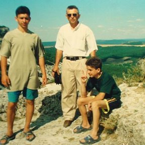 Фотография "Крым 1997. Я с сынами"