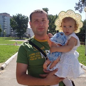 Фотография "г. Наро-Фоминск 11.08.2007 
 я с доченькой Дианочкой"