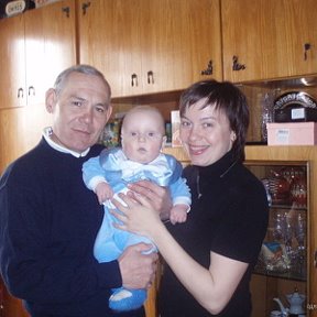 Фотография "С дочерью и внуком. Апрель 2007 г."