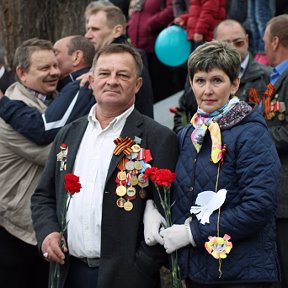 Фотография "Кто битым жизнью
был, тот большего добьется,
Пуд соли съевший, выше ценит
мед.
Кто слезы лил, тот искренней
смеется,
Кто умирал, тот знает, что
живет. ..."