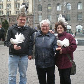 Фотография "Я з синочком Андрієм і донечкою Танею в Києві."