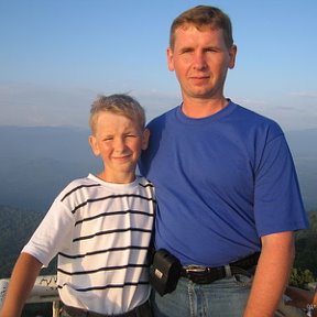 Фотография "я и мой сын
Сочи 2005"