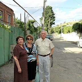 Фотография "Встреча с одногруппницами. Слева- Кето Джавашвили, в середине-Нина Куприянова"