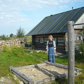 Фотография "Средь бурного Белого моря есть остров красивый на вид, купаясь на водном просторе, он в тихую пристань манит..."