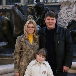 Фотография "я с мужем и младшей доченькой.нюрнберг февраль 2008."