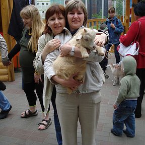 Фотография "Мы в зоопарке с Ленушкой 2010г."
