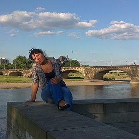 Фотография "Я, река Эльба  и новая часть Дрездена"