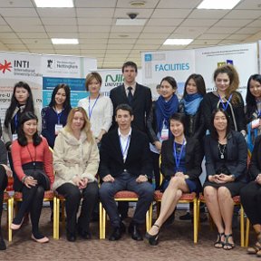 Фотография "Представители вузов и команда www.Study-in-Malaysia.info в Бишкеке 2014 года"