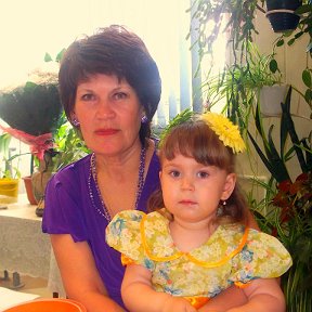 Фотография "С внучкой Каролиной"