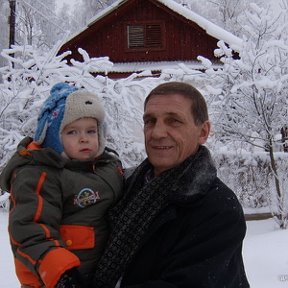 Фотография "Я с внуком Данилом, зима 2008 года"
