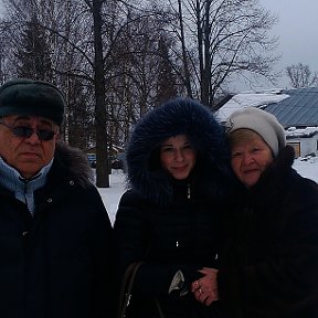 Фотография "Я с женой и внучкой на масленице. Подробности в фотоальбоме"