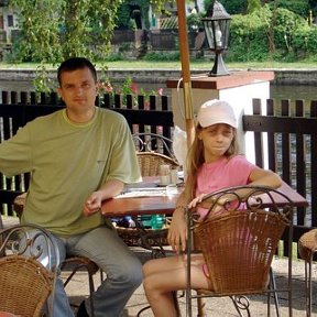 Фотография "С дочкой Викой, Чехия, июнь 2005 г."
