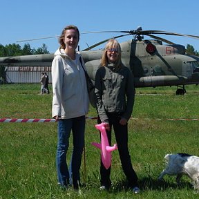 Фотография "я с дочкой. Собака и вертолет не мои."