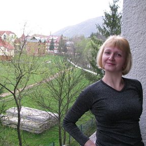 Фотография "Вид с балкона санатория " Кришталеве джерело" г.Свалява 25.04.2008"