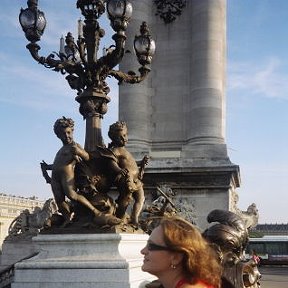 Фотография "Это я  На Александровском мосту в Париже с сентябре 2007 года"