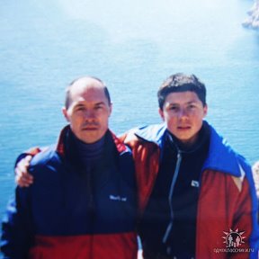 Фотография "С младшим сыном в Балаклаве под Севастополем, 2002 г."