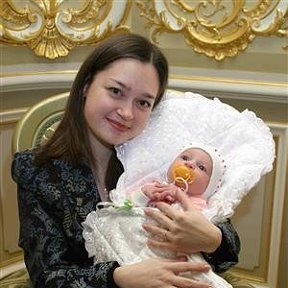 Фотография "Регистрация в Дворце Малютки, Ксюше 1 месяц без одного дня, 05.03.2006"