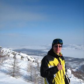 Фотография "Зима 2008
Всем на лыжи!!)
Банное, Урал."