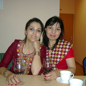 Фотография "dve turkmenki... august 2009"