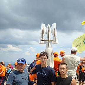 Фотография "Это их первая вершина в жизни. Надеюсь не последняя."