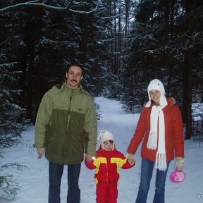 Фотография "я с дочерми Аня и Алина в лесу 1 января 2008года"