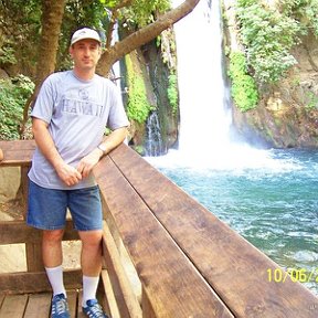 Фотография "Я - у водопада на Голанских высотах в Израиле, 2007"