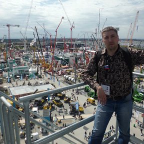 Фотография "Строители достойные люди (BAUMA2013)"