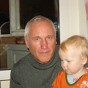 Фотография "ярослав с дедом, 2010г."