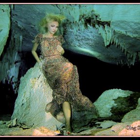 Фотография "Подводная съемка в пещере Мокао. Доминикана. #underwater 
#underwatermodels #underwatermodel #underwatercave #cave"