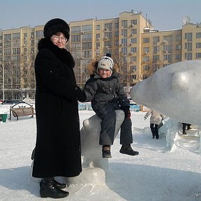 Фотография "зима 2010,Кемерово,я с внуком."