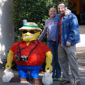 Фотография "I and my daughter. Legoland. November 2007"