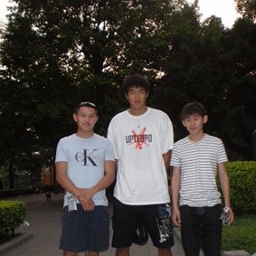 Фотография "Guangzhou, May 2007. Aman, Bilgiz, Anvar."