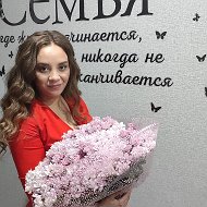 Надюша Ланина