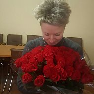 Елена Пяташ