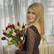Юлия Суховарова