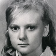 Лариса Плющенкова