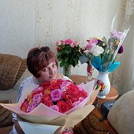 Елена Максимова