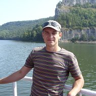 Анатолий Сафонов