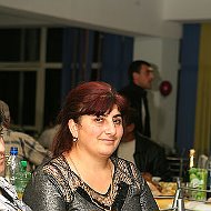 Манушак Саакян